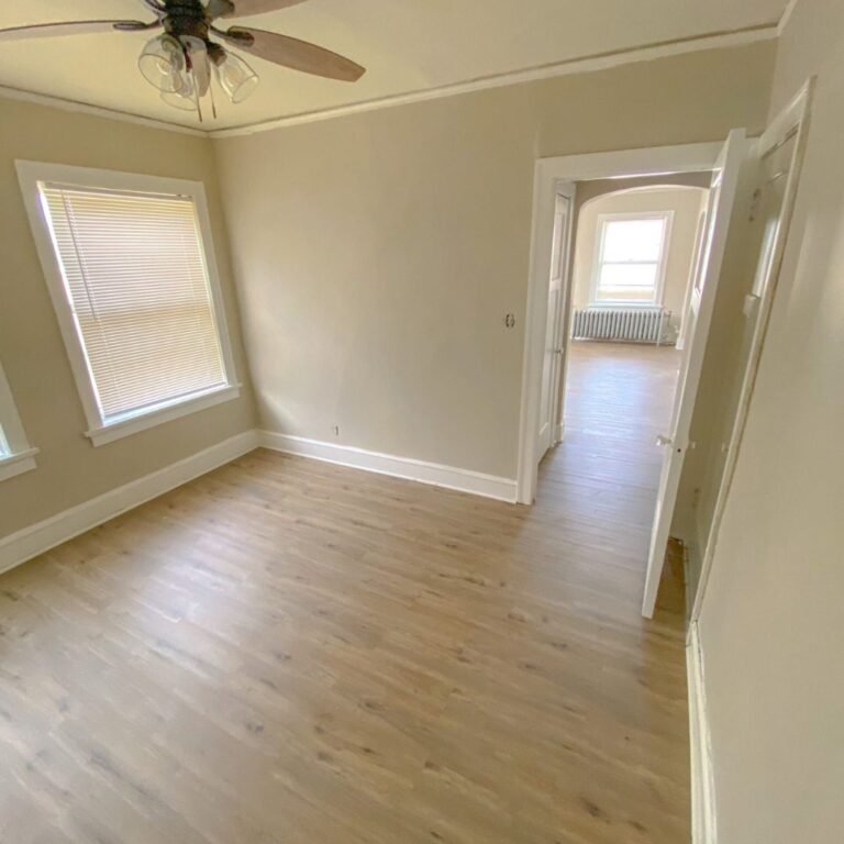 one bedroom- room